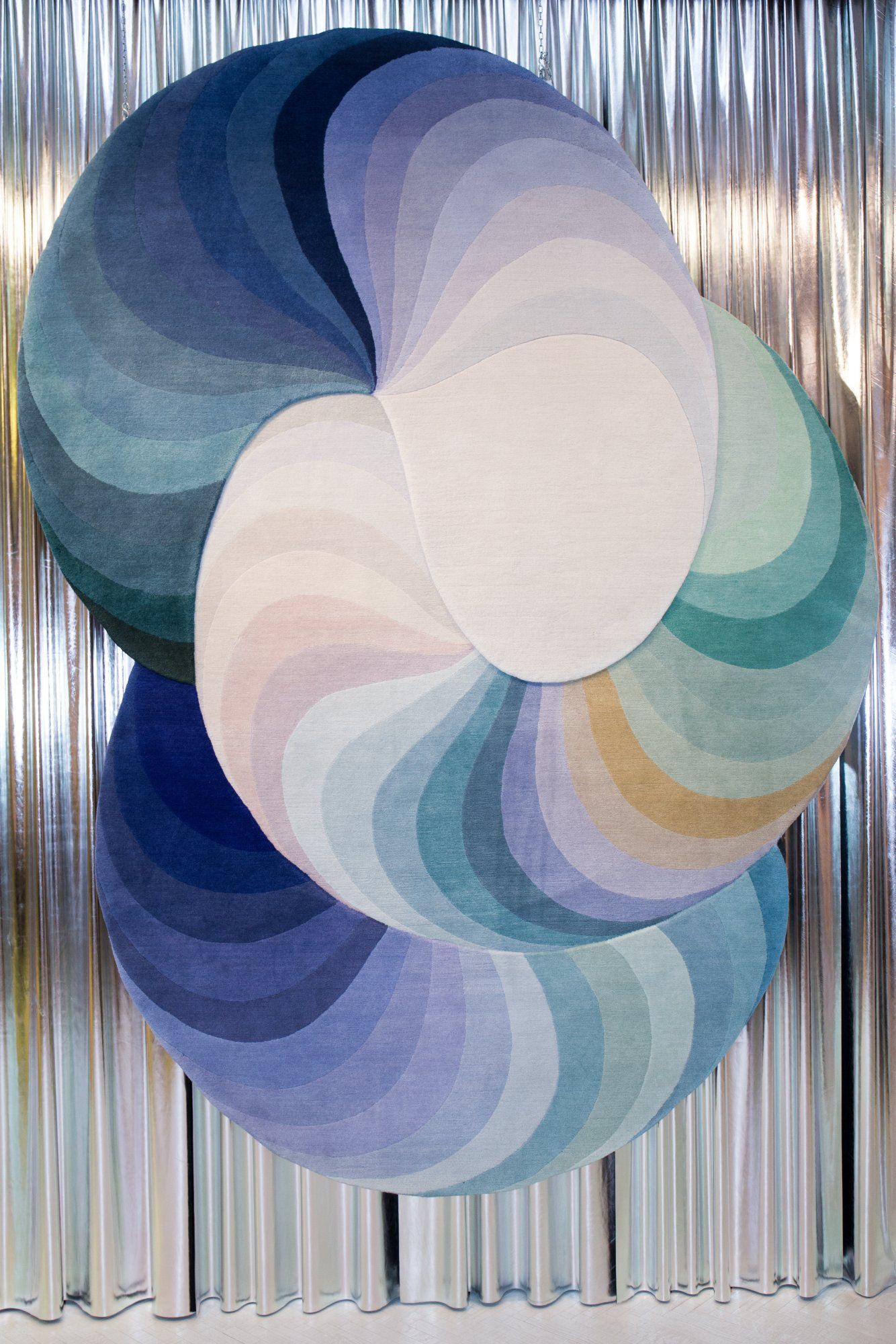 TRIPLE SLINKIE by cc-tapis - Tappeto fatto a mano - 4