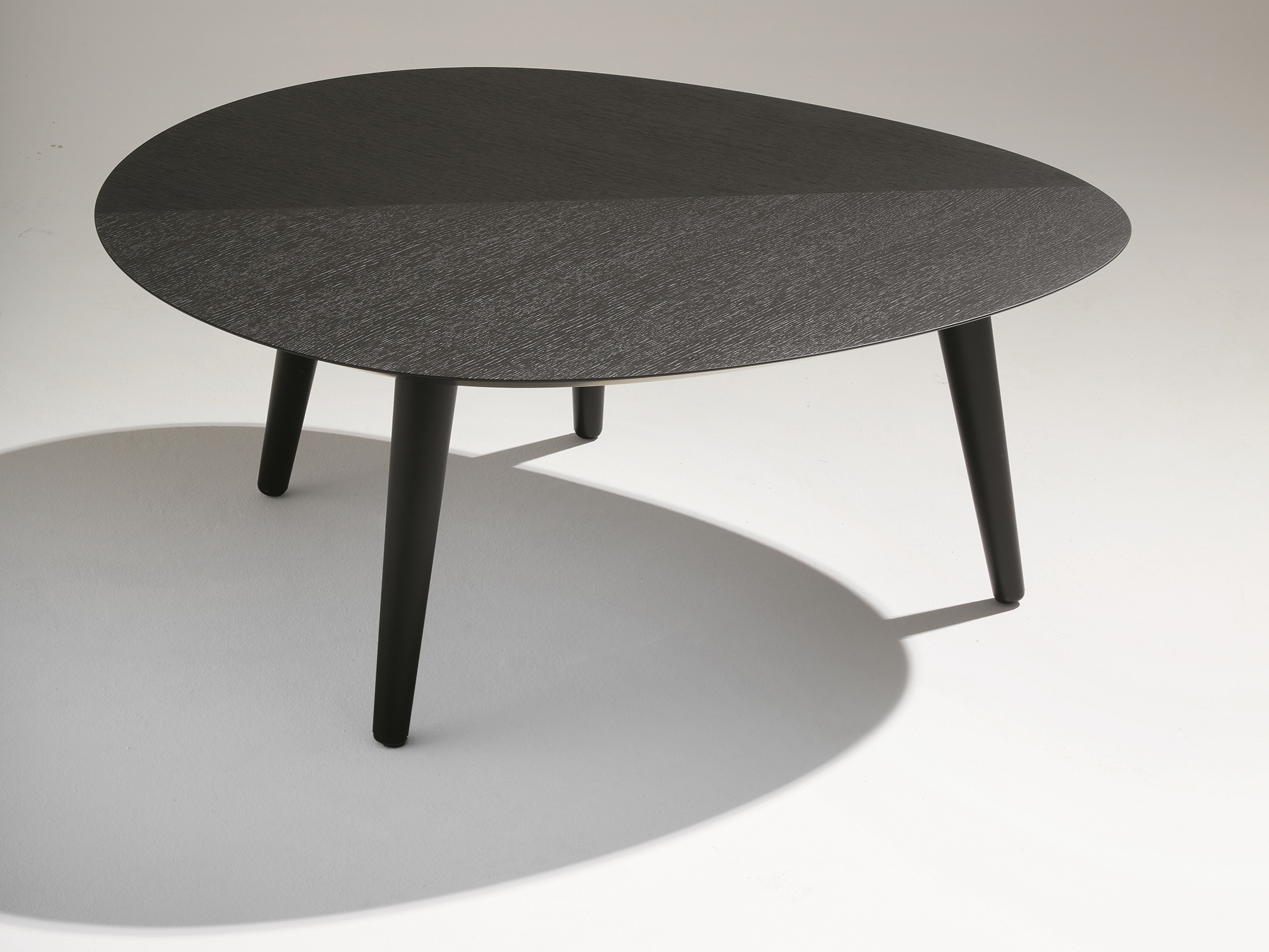 Oval wooden coffee table TWEED MINI MEDIUM By Zanotta design García Cumini