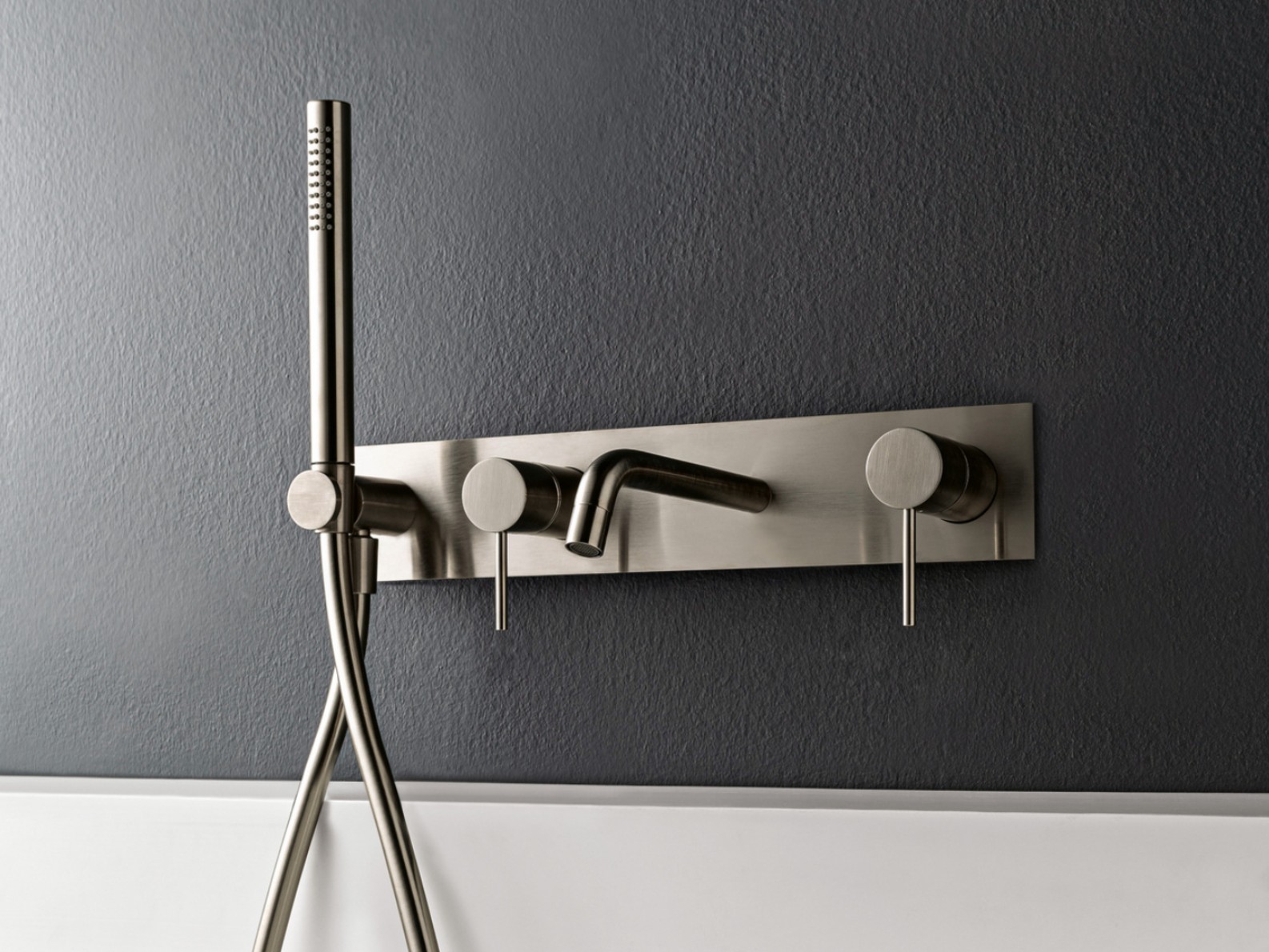 UP+ by Rubinetterie Treemme - Set vasca a muro da incasso in ottone con piastra