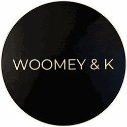 WOOMEY & K