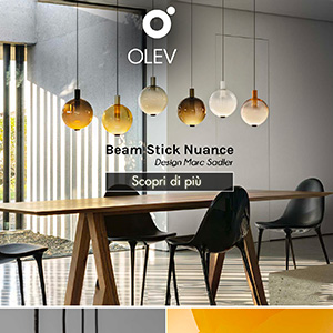 Marc Sadler firma la lampada in vetro colorato di OLEV