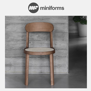 Brulla, la sedia in legno Miniforms, il perfetto ibrido tra il contract e il residenziale