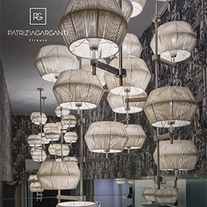 Lampade artigianali a sospensione che creano giochi di luce e ombra